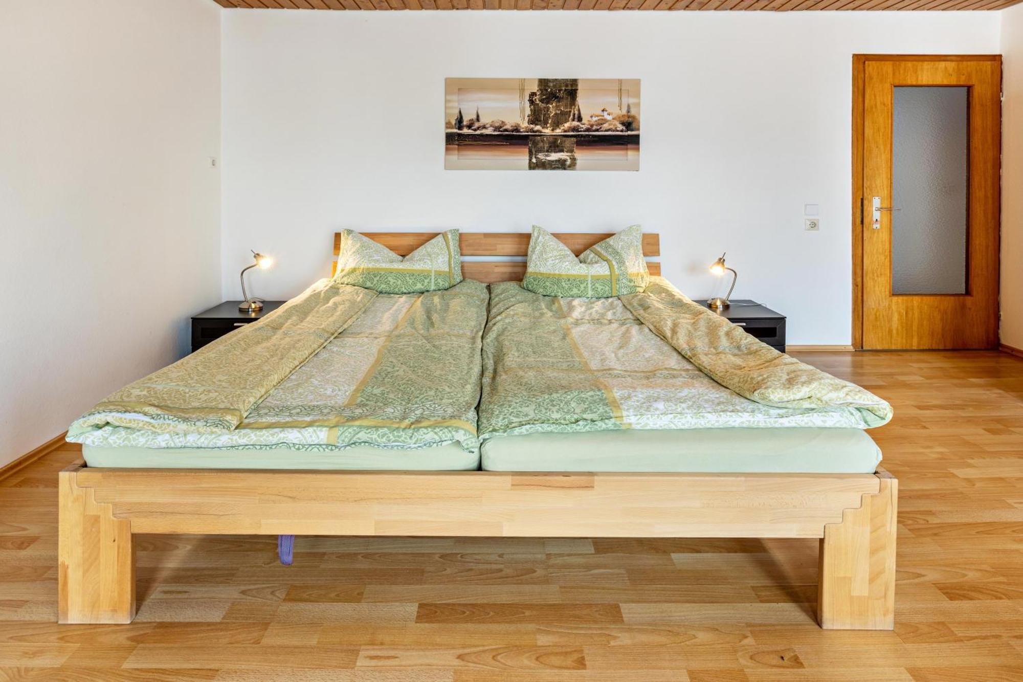 Martin Lafar Apartment *