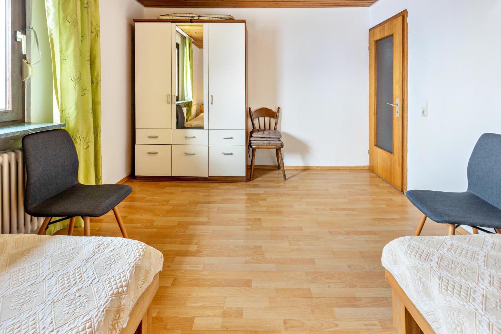 Martin Lafar Apartment *